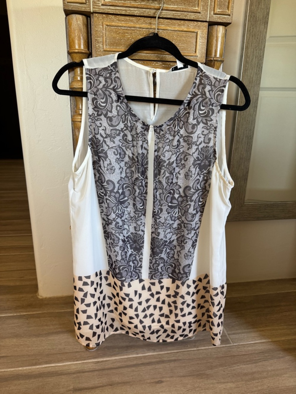CAbi White Sleeveless Mixed-Print Camisole with Gray Panels